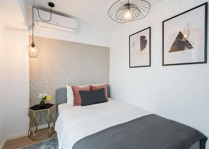 Spectacular Apartment - 4Br-Terrace - Piata Romana